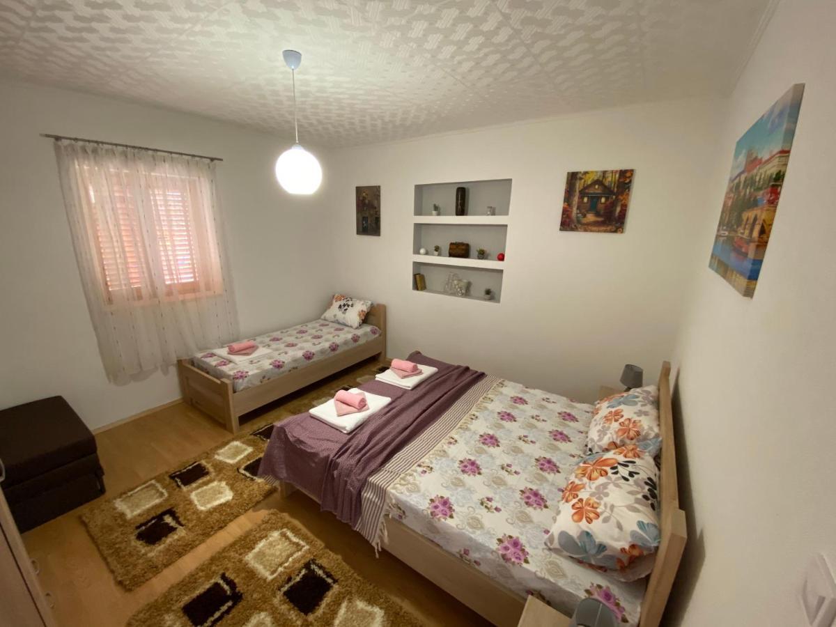 Apartment Lorena Kotor Eksteriør billede