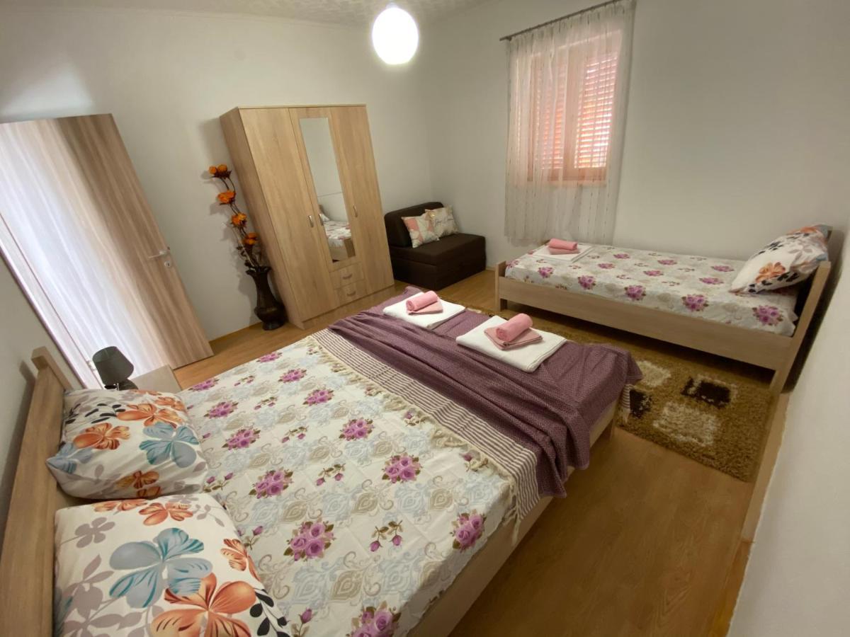 Apartment Lorena Kotor Eksteriør billede