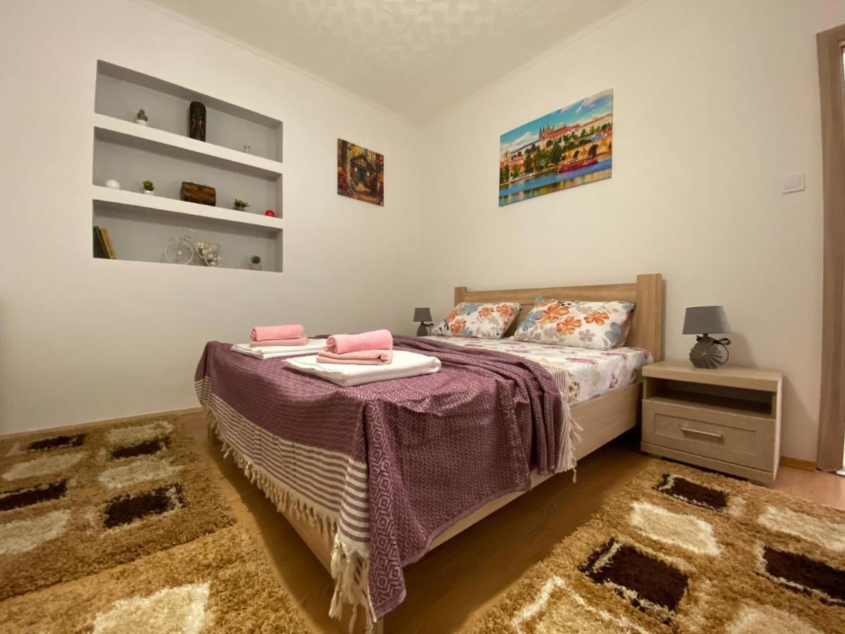 Apartment Lorena Kotor Eksteriør billede