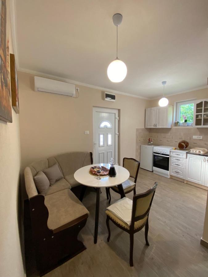 Apartment Lorena Kotor Eksteriør billede